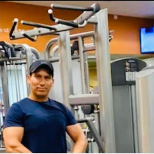 Meet your Posher, Roli g